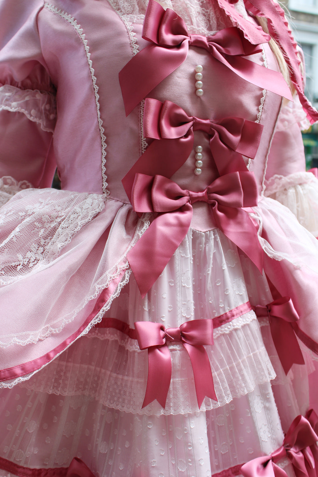 Lolita Dress Doll-Like with Removable Sleeves & Bonnet