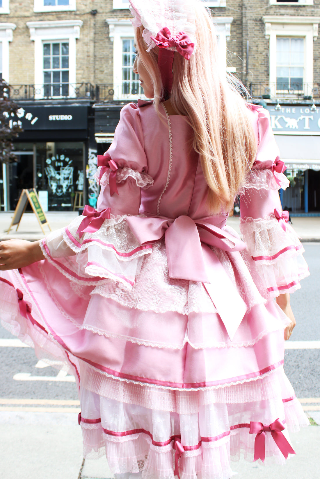 Lolita Dress Doll-Like with Removable Sleeves & Bonnet