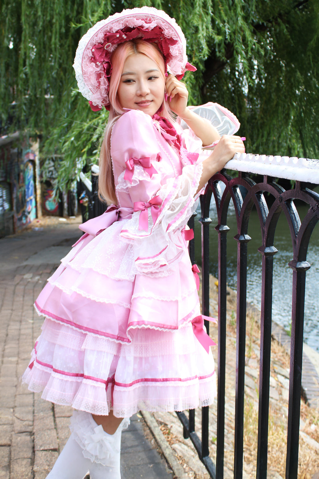 Lolita Dress Doll-Like with Removable Sleeves & Bonnet
