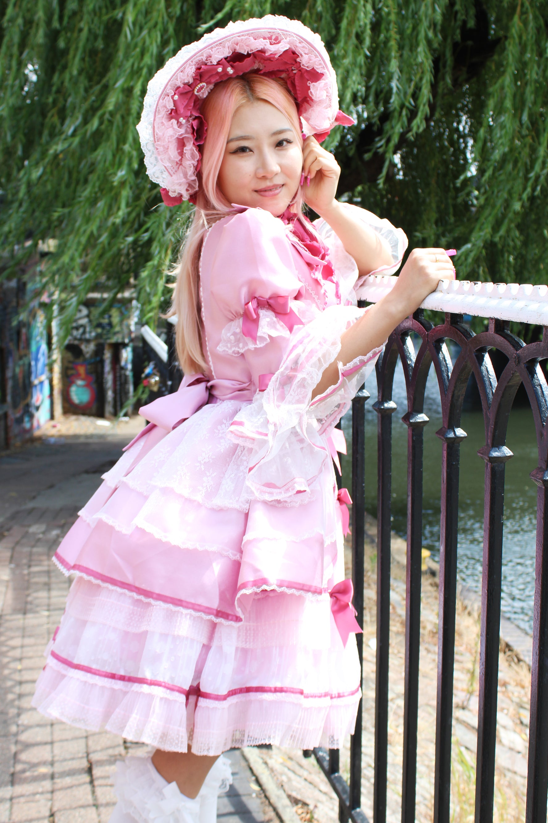 Lolita Dress Doll-Like with Removable Sleeves & Bonnet