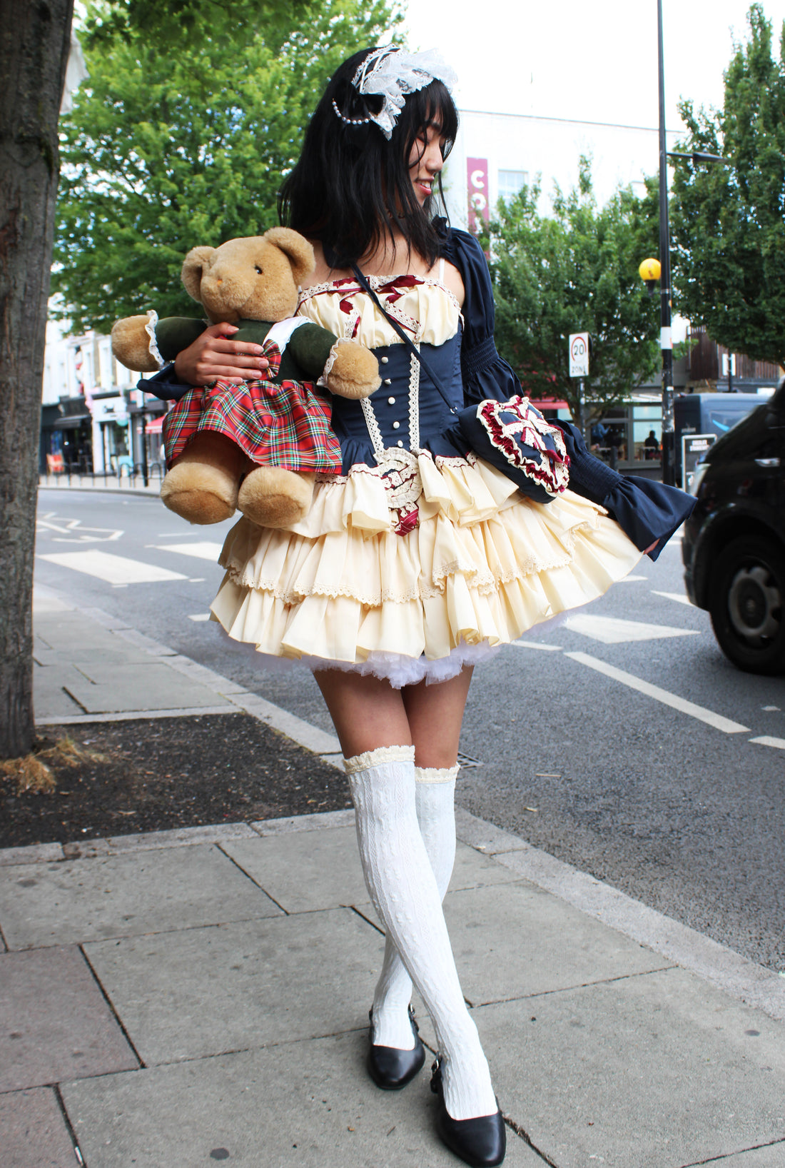 Lolita Dress Snowhite with Ruffle with Petticoat & Purse