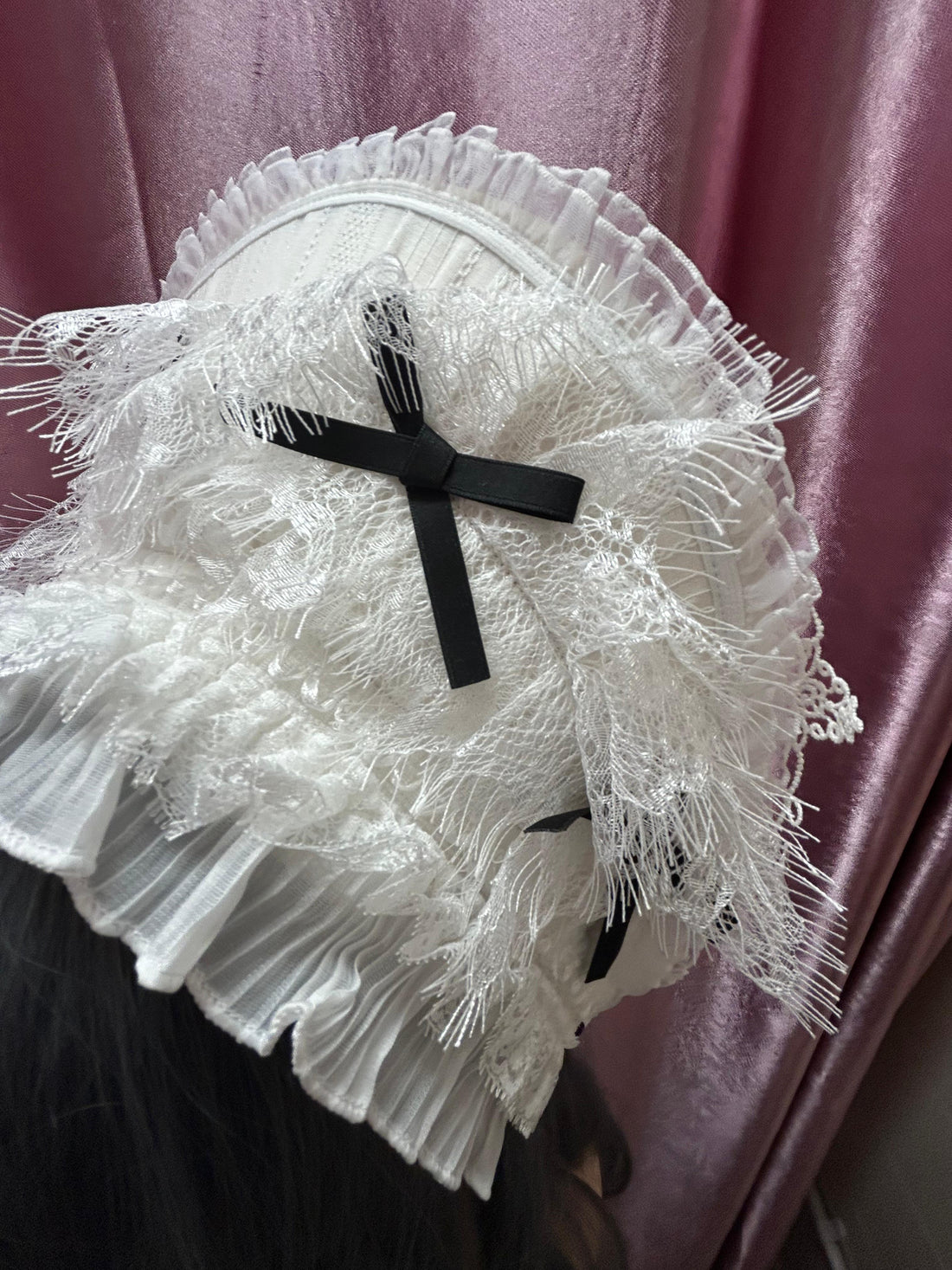 London Rose Sugar Noir Bonnet