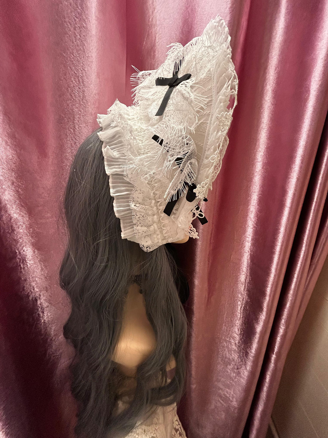 London Rose Sugar Noir Bonnet